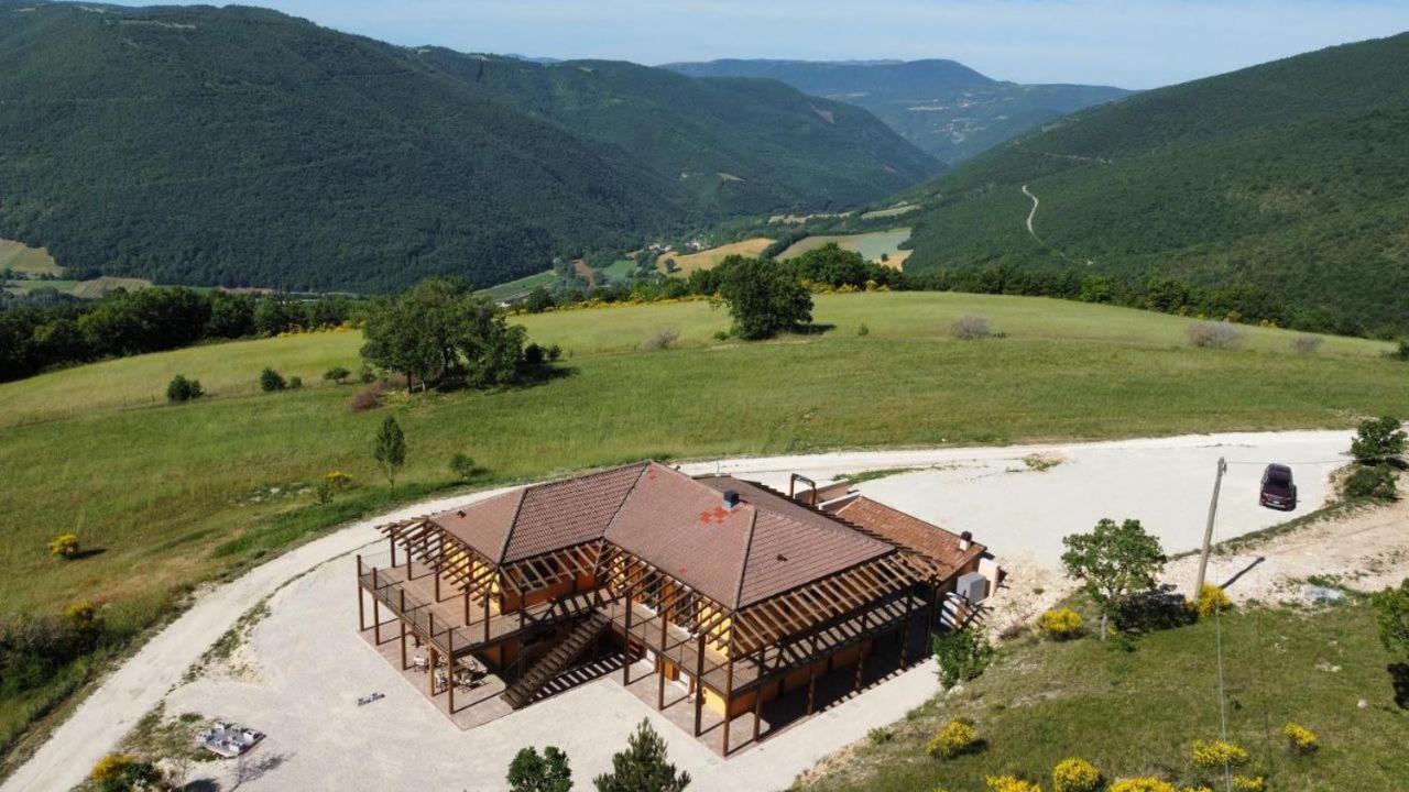 Villa Casale Sienti'N Puo à Norcia Extérieur photo